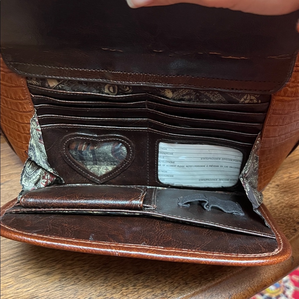 Vintage Brighton Leather Purse - Picture 4 of 14